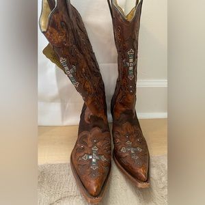 NWT corral western boots made with Swarovski elements.  Size 9 1/2 M
